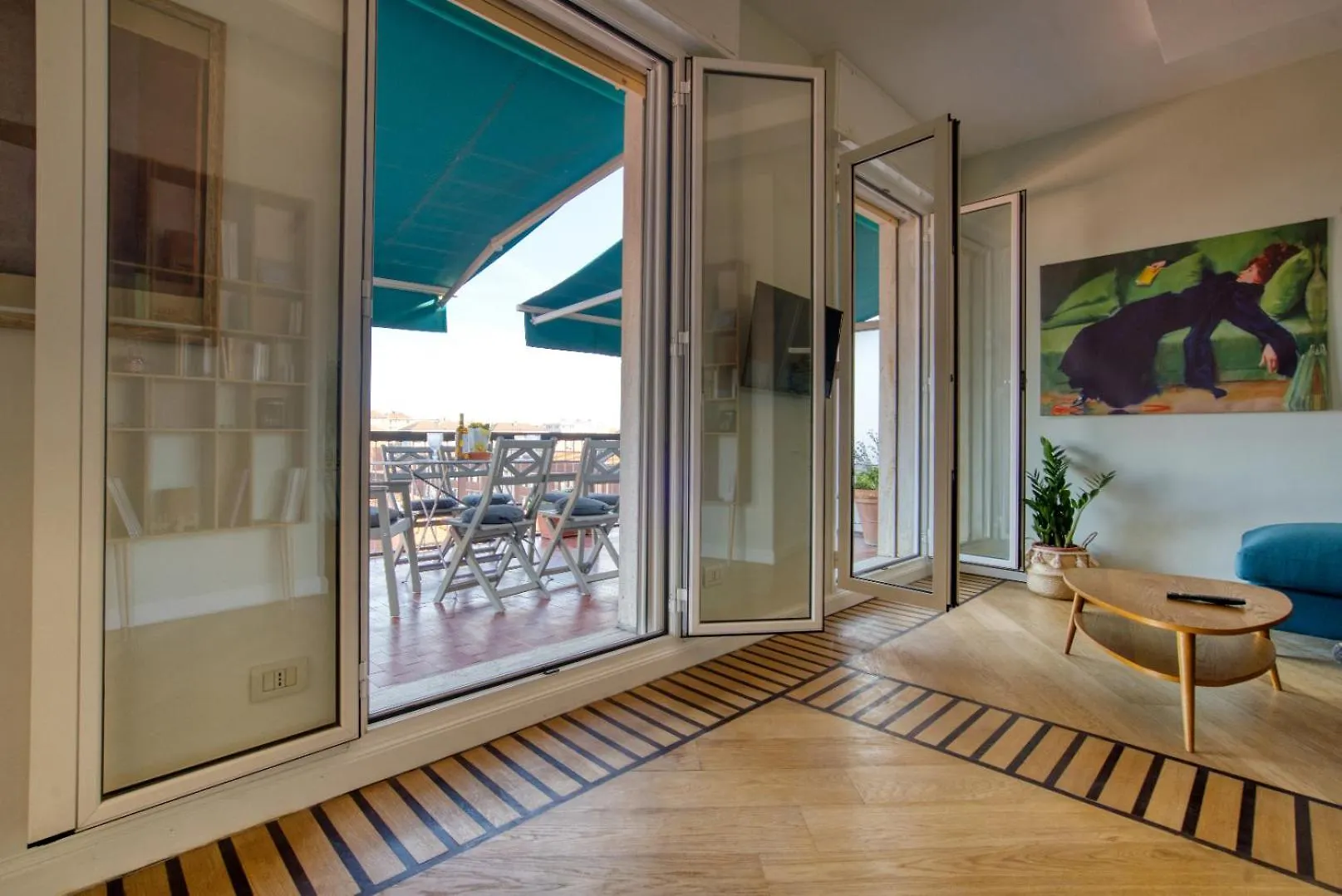 Apartment Spacious Penthouse With Panoramic Terrace - 20 Minutes From Duomo Milan Italy