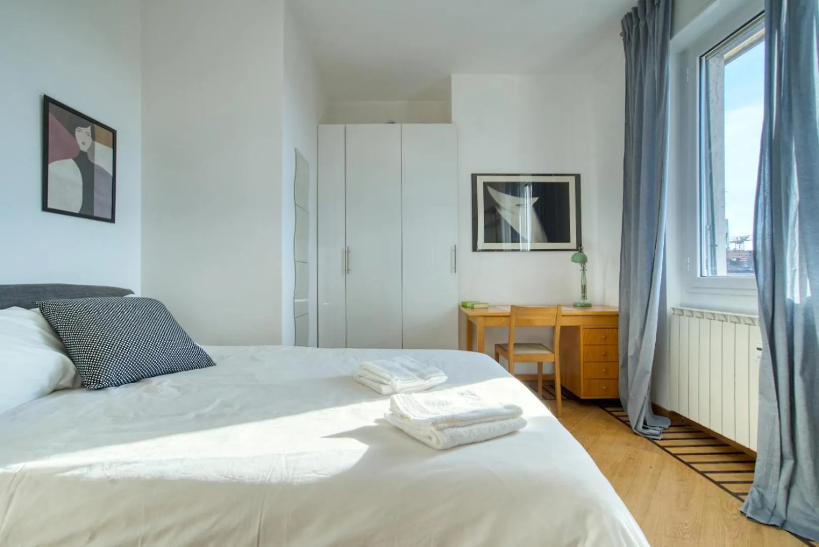 Spacious Penthouse With Panoramic Terrace - 20 Minutes From Duomo Milan