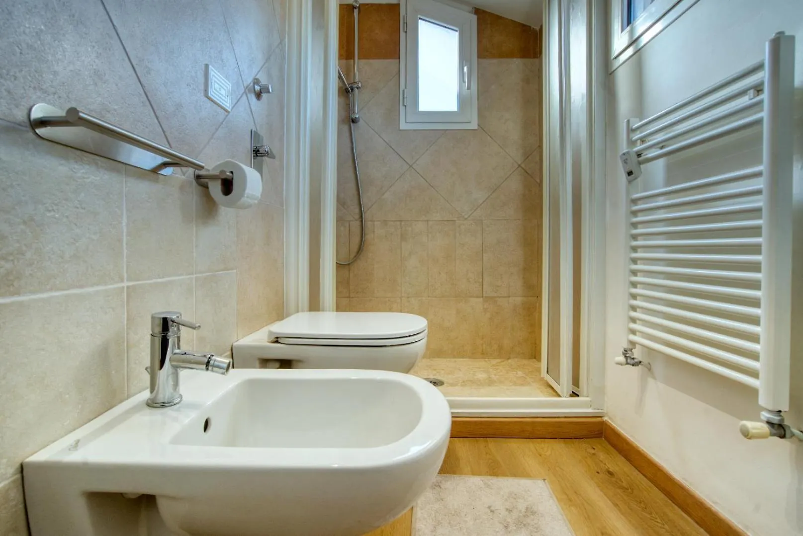 Spacious Penthouse With Panoramic Terrace - 20 Minutes From Duomo Milan Apartment